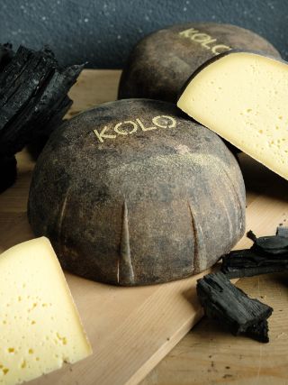 KOLO ist ein aromatischer Halbhartkäse aus der Käserei PurCrü.
